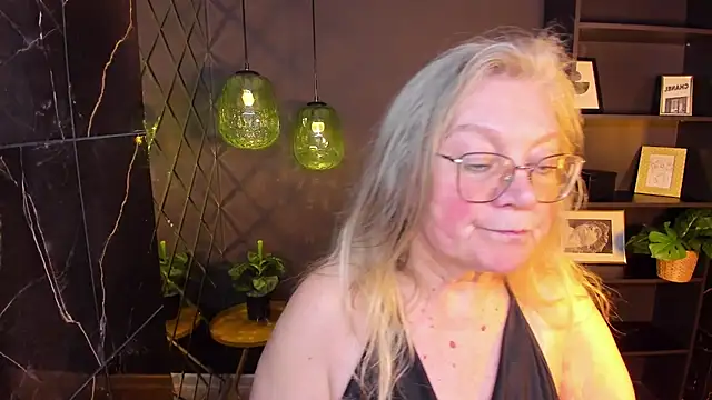 NataliMellow Chat XXX in diretta