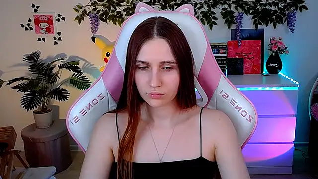 Chat XXX en directo de AliceCharmy