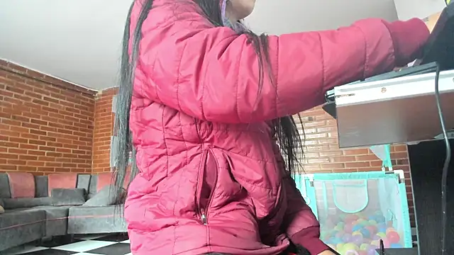 Lia_rouse04 élő XXX-chatje