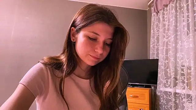 LunnaBliss élő XXX-chatje