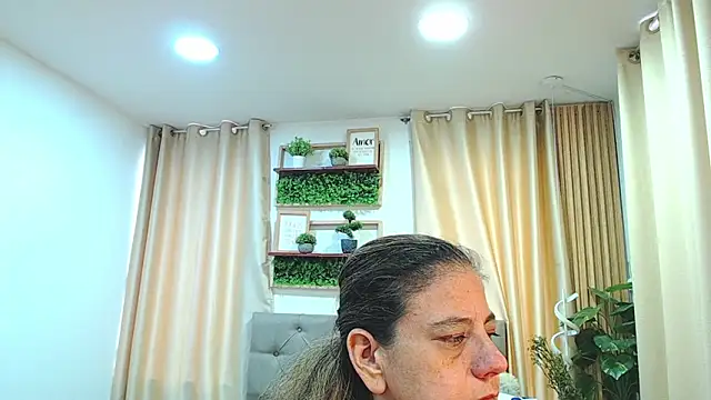 sasi_luna's Live XXX Chat