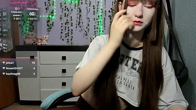 Yoonhee_ki লাইভ XXX চ্যাট