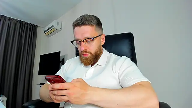 XXX chat uživo modela Findom_guy