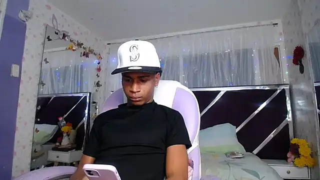 Santy_bigcock_01's Live XXX Chat