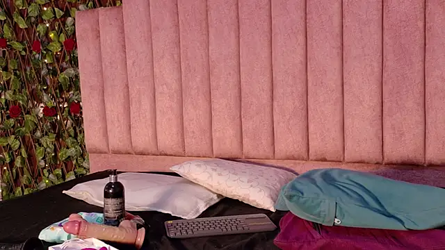 Chatroom XXX en direct de MiaJanss