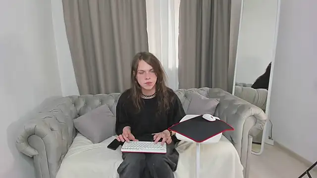 Louis_Hayes 在線直播表演