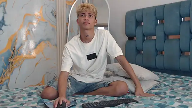 GOLD_BOYS লাইভ XXX চ্যাট