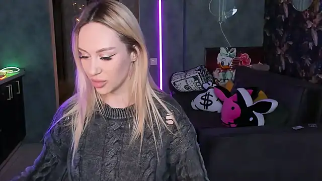 XXX chat uživo modela Blckmirrorr