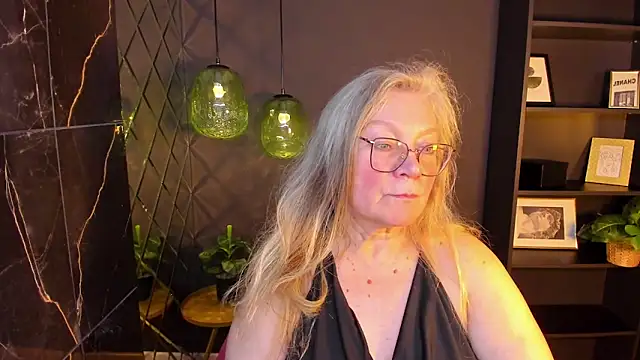 NataliMellow Chat XXX in diretta