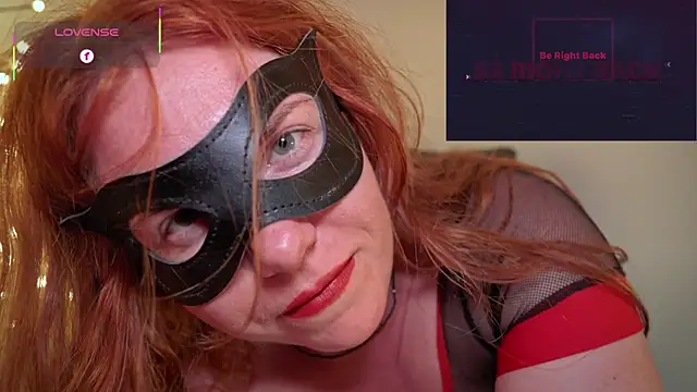 GingerAleMILF élő XXX-chatje