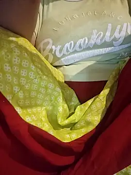 TamilDreamgirl08のライブXXXチャット