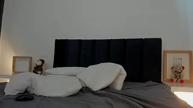 melanie_roux__'s Live XXX Chat