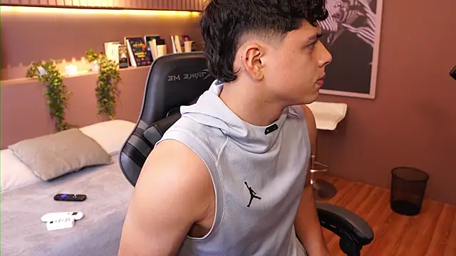 Chat XXX en directo de Ethan_occonor