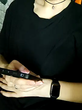 Aashikalaa's Live XXX Chat