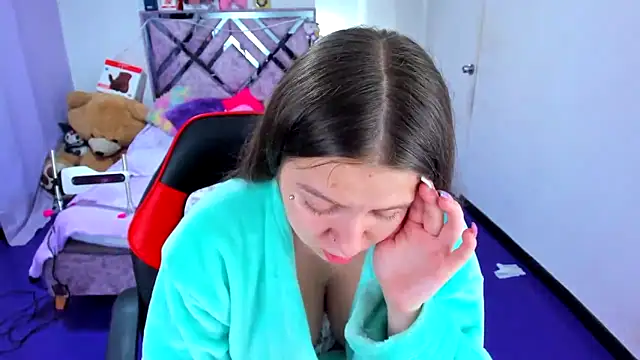 XXX chat uživo modela Luna_Analya