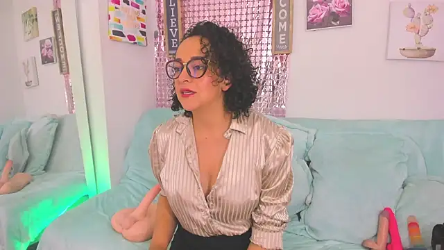 AnaDalila_Latina Chat XXX in diretta