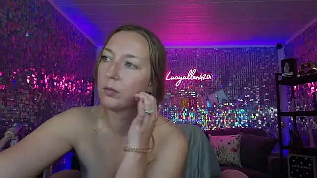 lucyallen4201 Live XXX-Chat