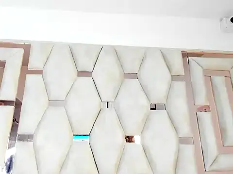 Chat XXX en directo de MiaKleinX