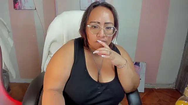 แชท XXX สดของ Shara_Oz