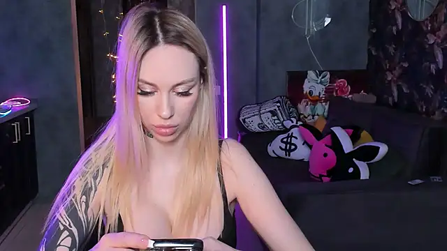 Blckmirrorr's Live XXX Chat