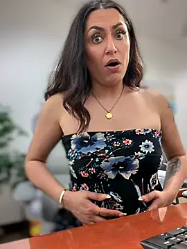 YourQueen18 Obrolan Langsung XXX