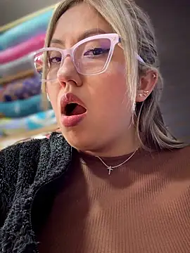 VIOLETA-25_ 웹캠 쇼