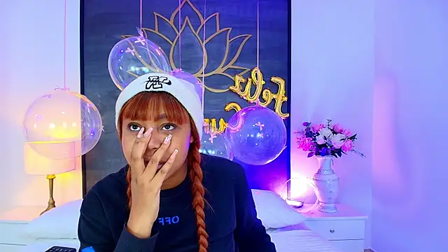 AngelaRoberts Chat XXX in diretta