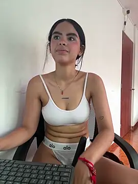 Chat XXX ao vivo de kitty_rousse01