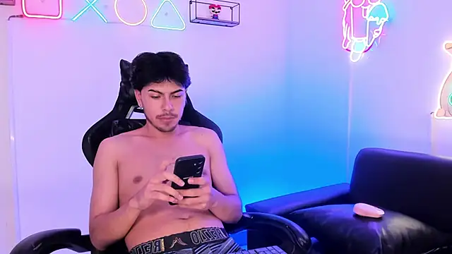 Izack_01 Webcam show