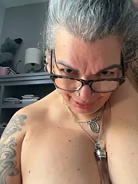 dieseldame1313's Live XXX Chat