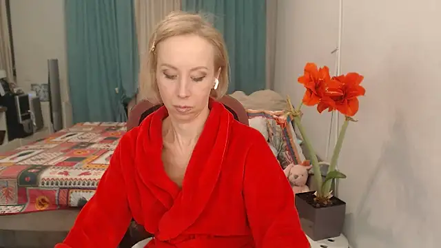 LuxuryNika's Webcam Show