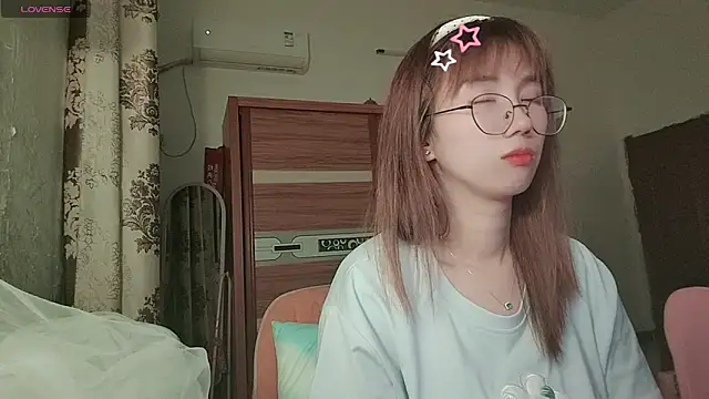 Lili_666のライブXXXチャット