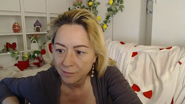 _karolynesyera_ Live XXX-chat