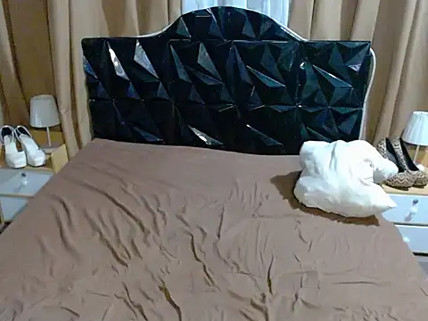 AshantTsiBigCock 在線直播表演