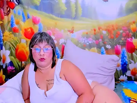 indianroxy live XXX chat