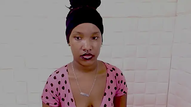 EroticSexyPrada Live XXX-Chat