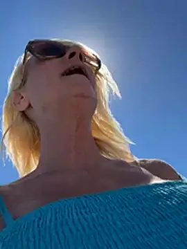 TiffaneyLove – Naživo XXX chat