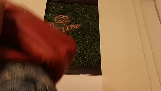 miranda_villa élő XXX-chatje