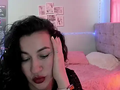talia_mystic élő XXX-chatje