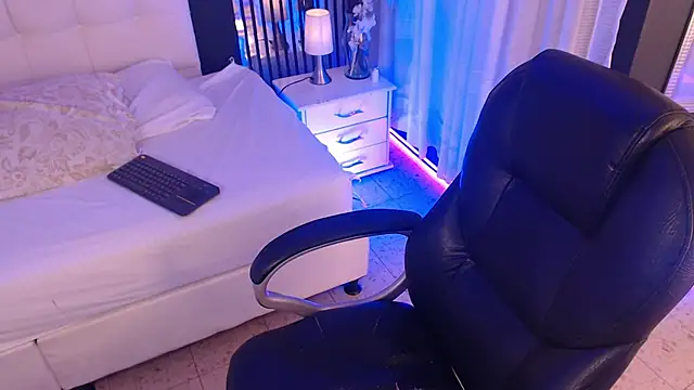 LiaVillalobos Chat XXX live