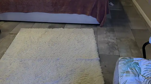 daniellia_: διαδικτυακό σόου στην κάμερα