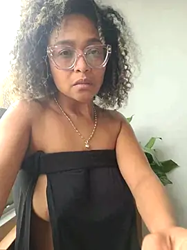 Chat XXX en directo de BiiancaEstradaa