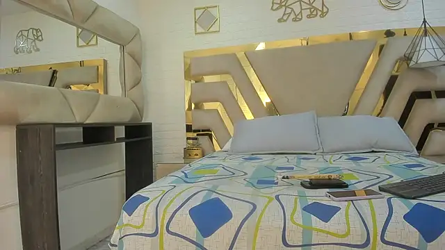 Živý XXX chat Goldentemptation_