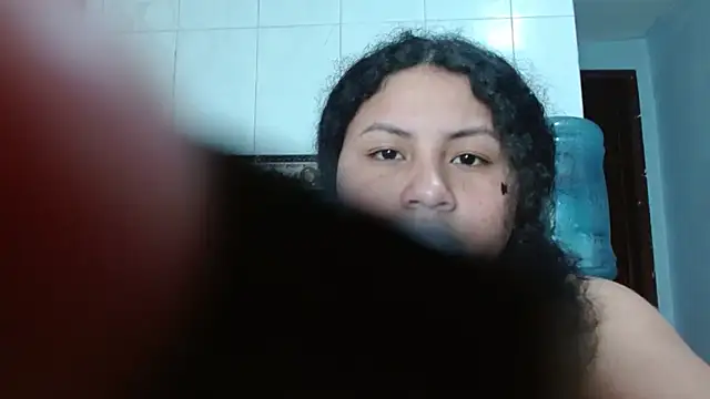 Chat +18 de Slut_Full_Messy ao vivo