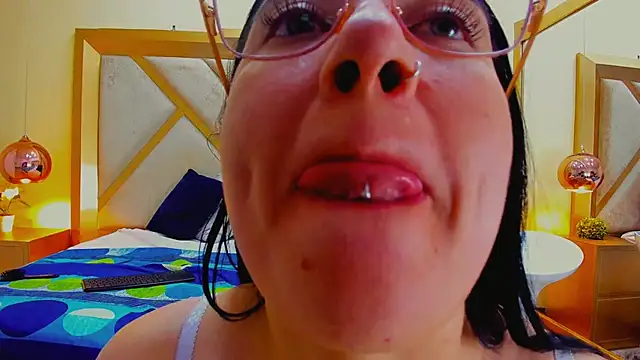 ChloeAshdord élő XXX-chatje