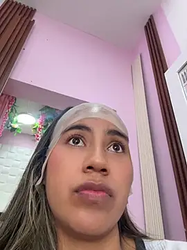 Chat XXX en directo de Kimmiebellarie