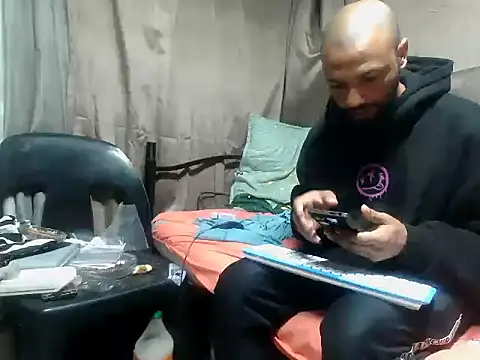 Chat +18 de Camodick ao vivo