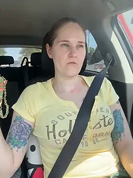 lolabunny9: διαδικτυακό σόου στην κάμερα