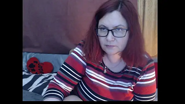 PlayfullMature live XXX chat