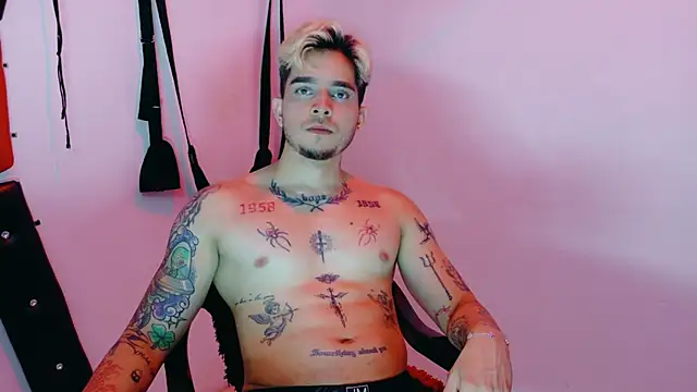 Chat +18 de AliceandMax ao vivo